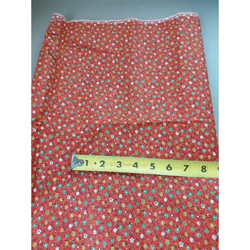 VTG Fabric Ditsy Floral Tomato Red Cottage Cotton 2.5 YDS by 34